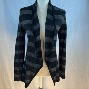 White House Black Market Cardigan Black & Metallic Silver Collared Sweater XS👍